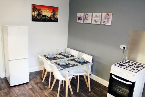 Anchored - Spacious Apartment In Glasgow's Southside