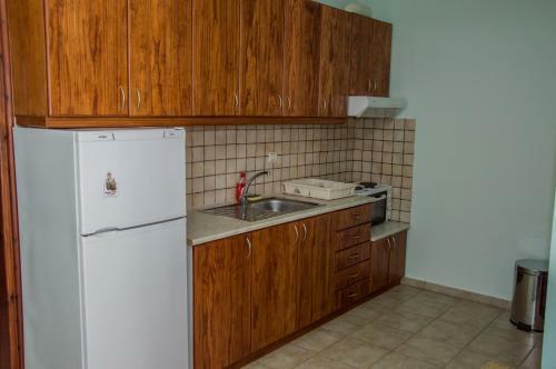 Paradise Studios & Apartments