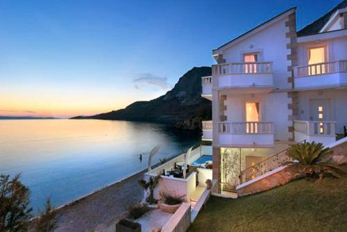 Dicmo Villa Sleeps 10 Pool Wifi