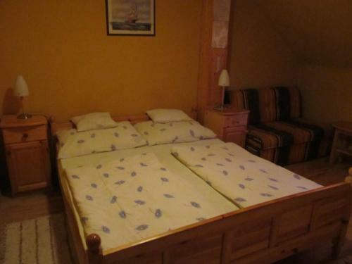 Hostal Tavi-f�szek Fogad�