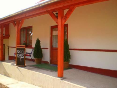 Hostal S�tor-hegy Vend�gh�z