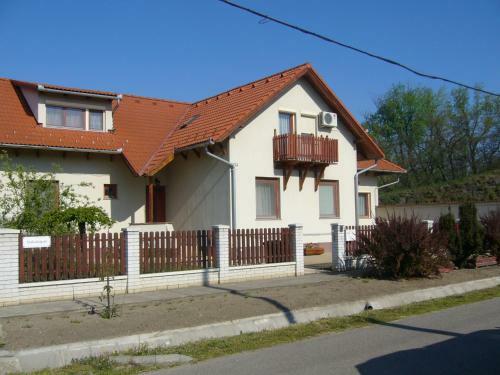 Hostal Csipkeh�z Apartman