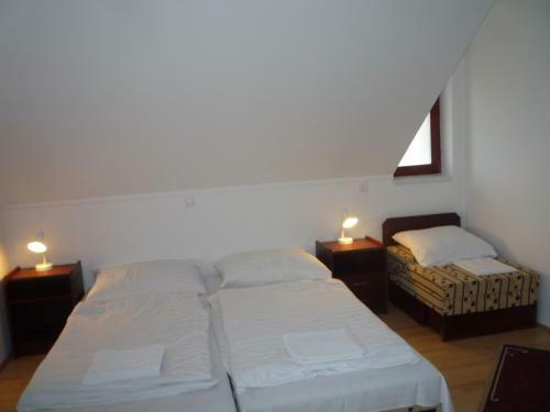 Hostal Aba Vez�r Panzi� �s �tterem