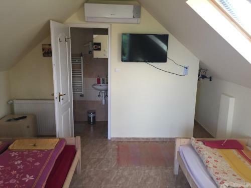 Hostal S�rv�ri Vend�gh�z