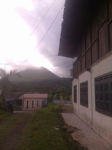 Tomohon Homestay Apelez House