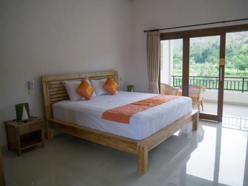 D'sawah Amed Homestay & Warung