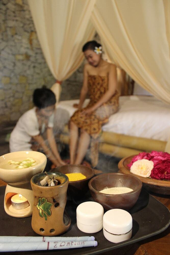 Hotel Rajaklana Resort And Spa
