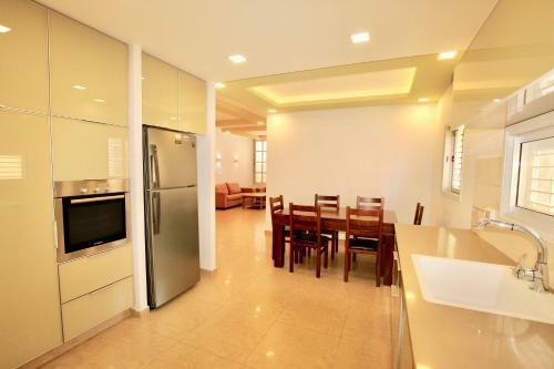 Royal Apartment On The Central Beach In Netanya