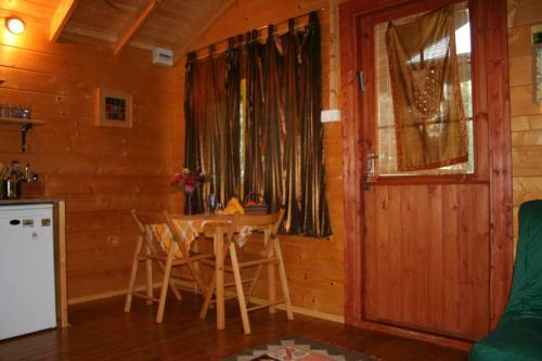Bed & Breakfast ??? ???? - ??? ????? (Zohar Badeshe - Ein Habesor)