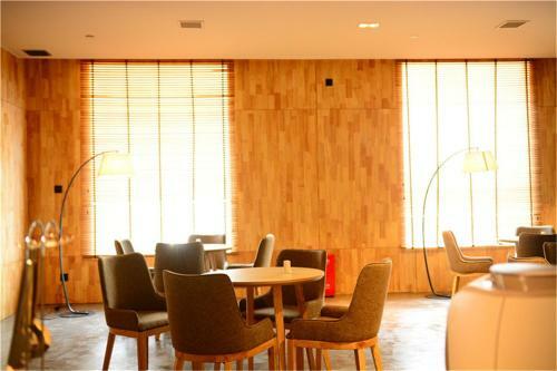 Zhangshu Colourinn Boutique Hotel