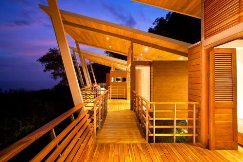 Villa Breathtaking 5 Star- The Floating House