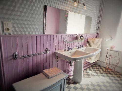 Hostal Maison Brocant'elle