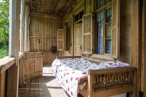 Albergue Kinchkha Wood House
