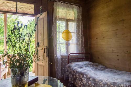 Albergue Kinchkha Wood House