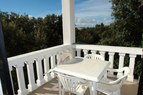 Seaview Apartment With Balcony - Apartments Velebitska II