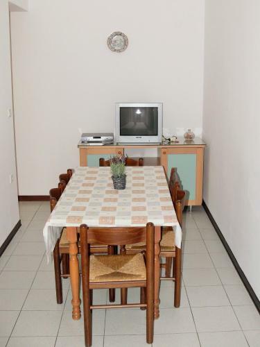 Seaview Apartment With Balcony - Apartments Velebitska II