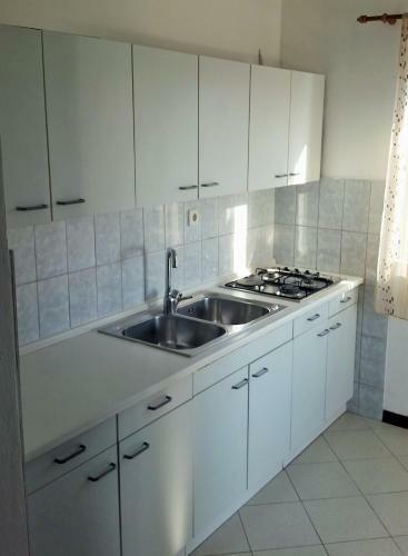 Seaview Apartment With Balcony - Apartments Velebitska II