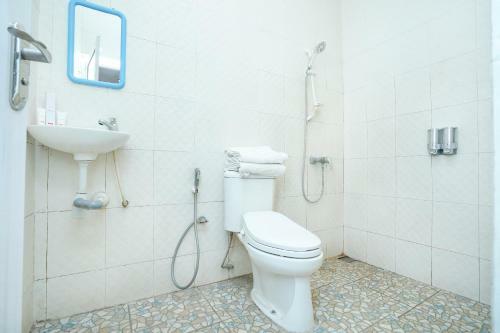 Hostal Oyo 1239 Mojokerto Classic Residence