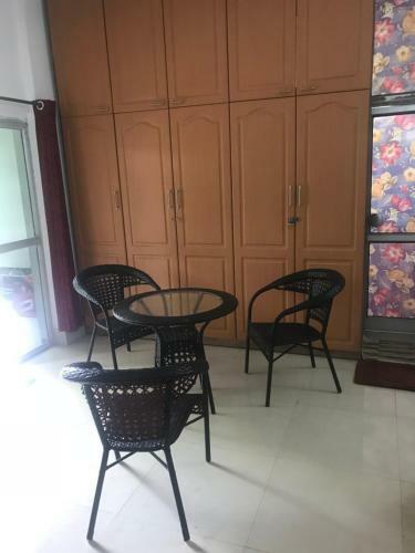 Hostal Nhoshring Guest House