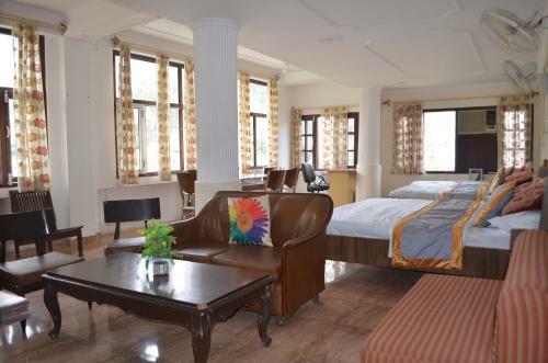 Hotel Centre Point Resorts & Club Palampur