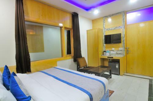 Hotel The Karlo Kastle By Check In Room