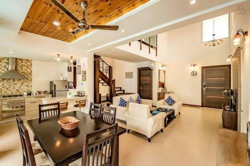 Aqua Sol Luxury Villa