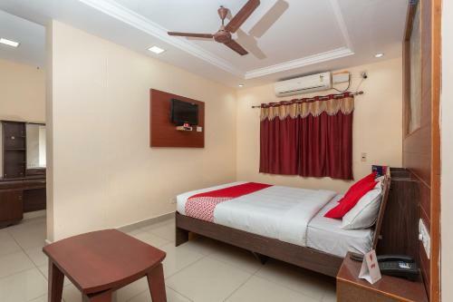 Hotel Oyo 23687 Kumaran Millennium Residency