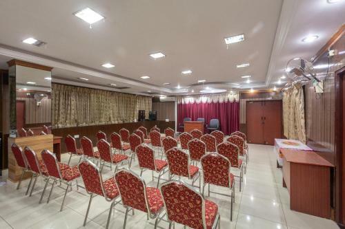 Hotel Oyo 23687 Kumaran Millennium Residency