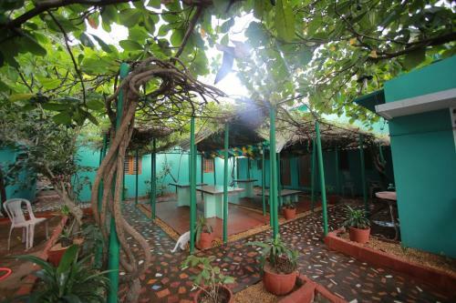 Hostal Mystique Inn Beach Guest House