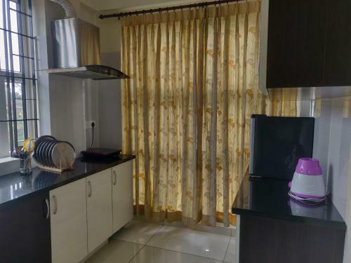 Hotel Suvarna Compact