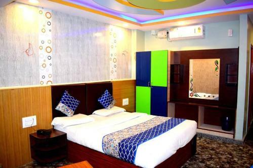 Hotel Double Bedded Room With A Single Cart Bed