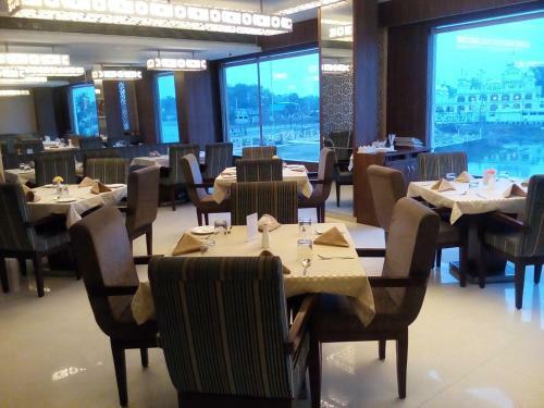 Hotel Awana