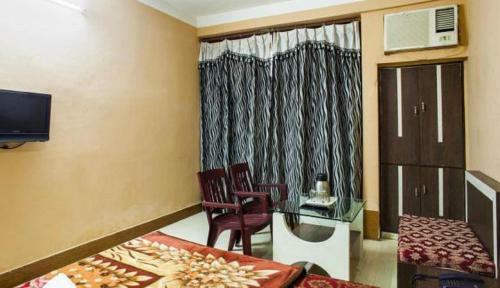 Hotel Larica Holiday Inn Tarapith