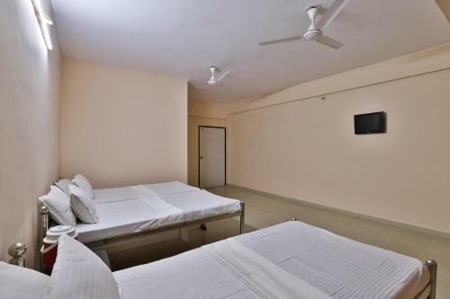 Motel Oyo 29126 Aeron Plaza