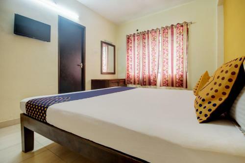 Lodge Oyo 68927 Hotel Happy Home