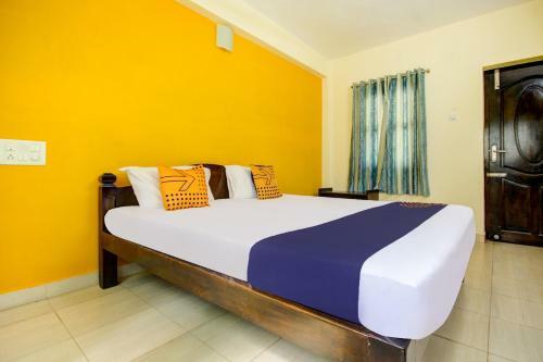 Lodge Oyo 68927 Hotel Happy Home