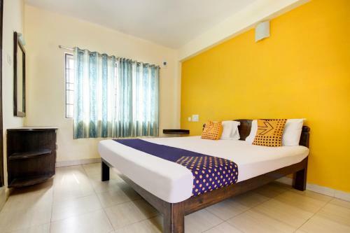 Lodge Oyo 68927 Hotel Happy Home