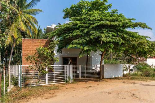 Hostal Davey's Townhouse By Vista Rooms
