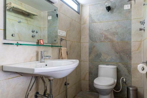 Hostal Davey's Townhouse By Vista Rooms