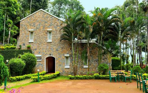 Hotel Kaivalyam Wellness Retreat