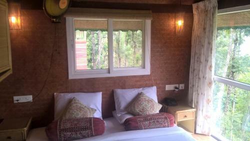 Hotel Kaivalyam Wellness Retreat