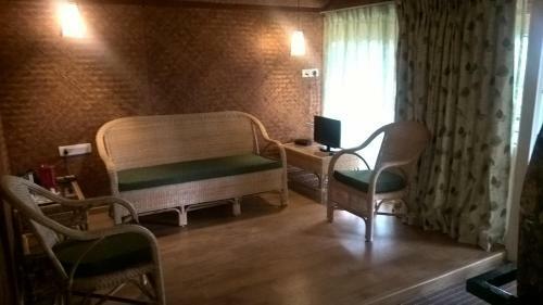 Hotel Kaivalyam Wellness Retreat
