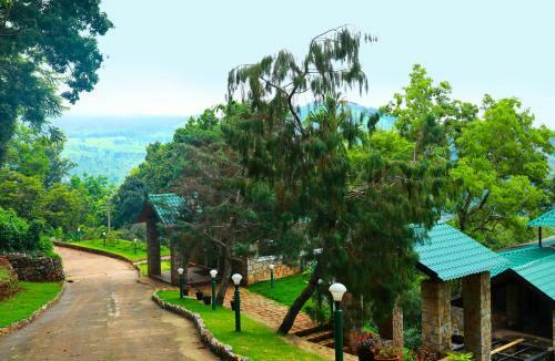 Hotel Kaivalyam Wellness Retreat