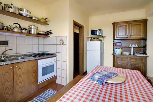 Torricella Villa Sleeps 10 Pool