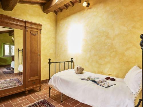 Provincial Villa In Marciano Tuscany With Pool