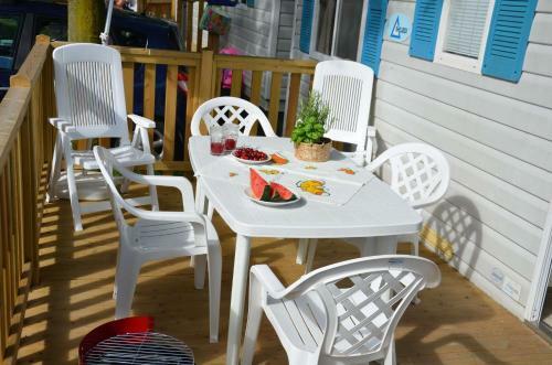Happy Camp Mobile Homes In Camping Bella Italia