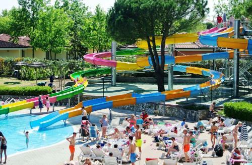 Happy Camp Mobile Homes In Camping Bella Italia
