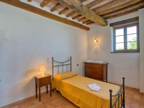 Spacious Mansion In Sant'angelo In Vado With Pool