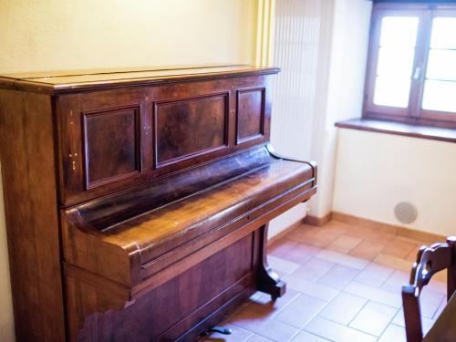 Spacious Mansion In Sant'angelo In Vado With Pool