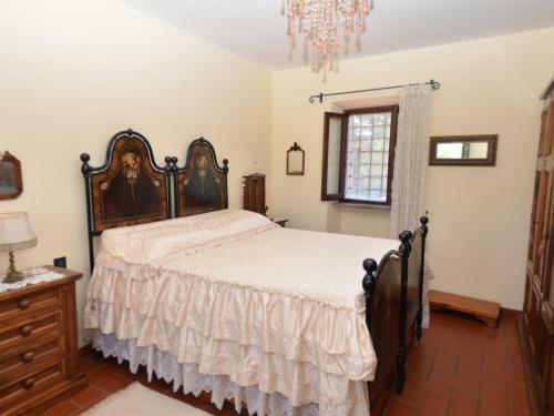 Chiesina Uzzanese Villa Sleeps 5 Pool Wifi